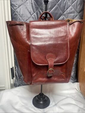 Scuola DelCuoio gorgeous leather drawstring backpack with dark brass hardware